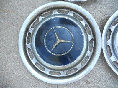 Vintage OEM Mercedes Benz 14 inch hubcap W111 W113 W114 W116 W107 